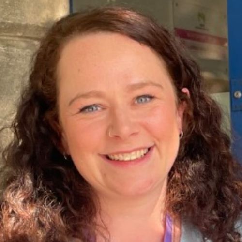 Miss McCullough, Accounts